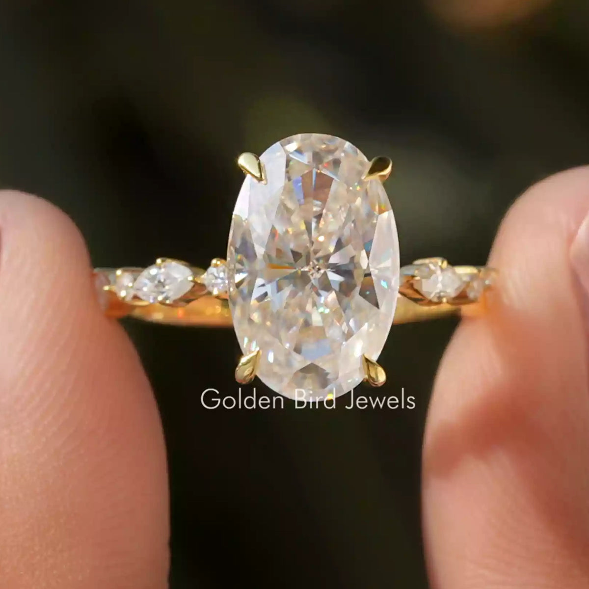 Crushed Ice Oval Cut Moissanite Accent Stone Ring