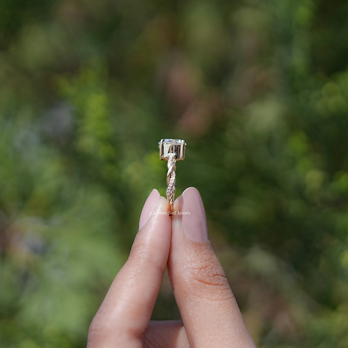 Round Lab Diamond Twisted Shank Accent Ring