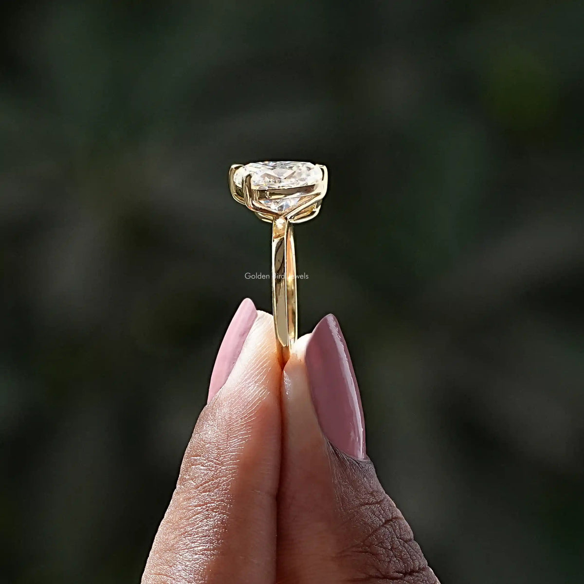 Pear And Round Cut Moissanite Toi Et Moi Ring