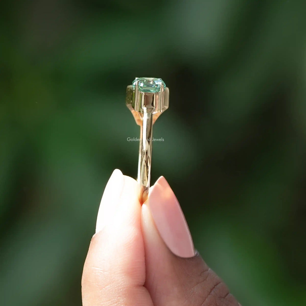 Unique Style Moissanite Toi Et Moi Engagement Ring