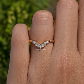 Baguette Cut Curve Moissanite Wedding Band