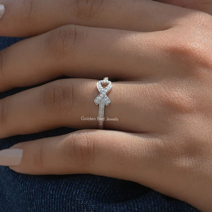 Ribbon Style Round Cut Moissanite Ring In Finger