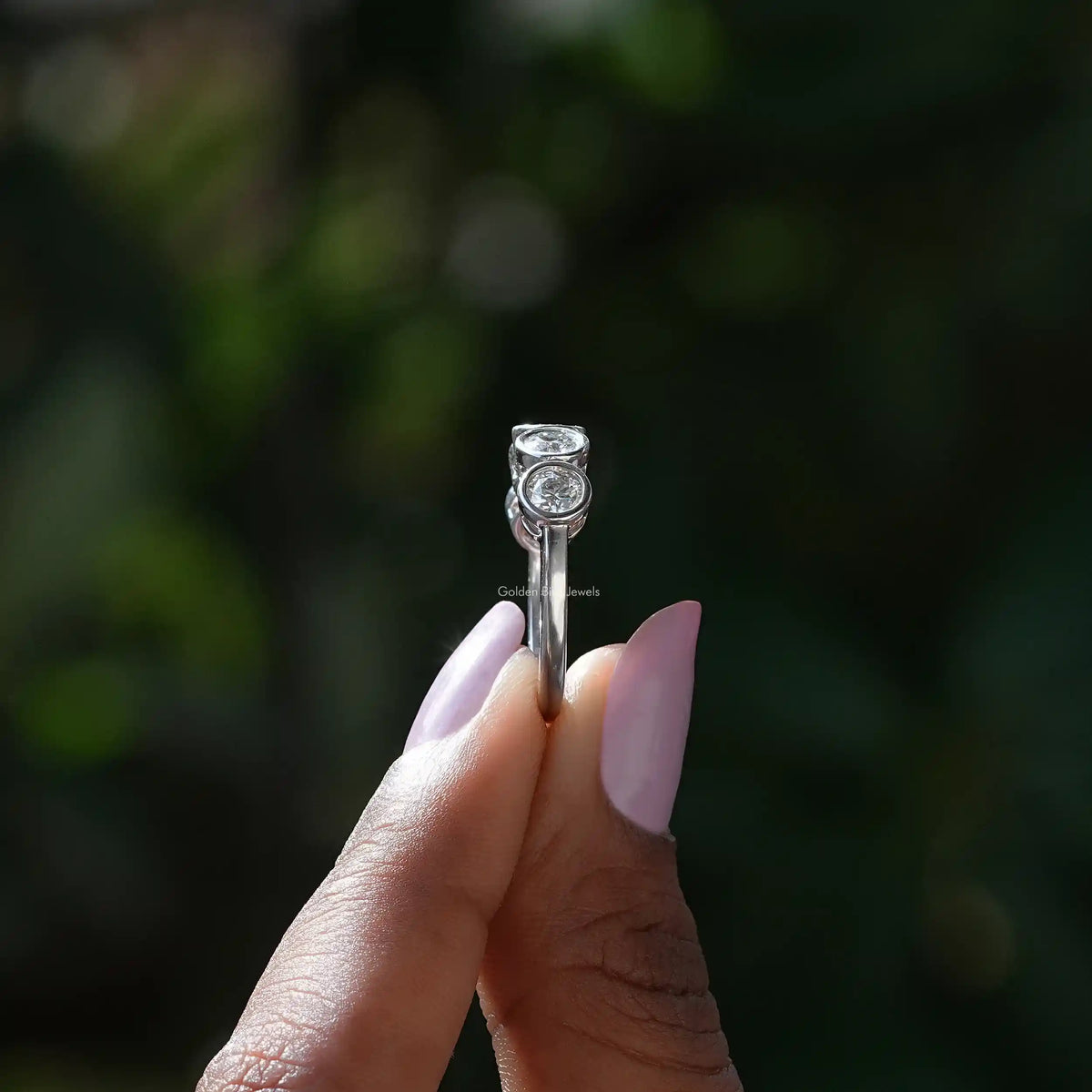 [Colorless Round Cut Moissanite Wedding Band]-[Golden Bird Jewels]