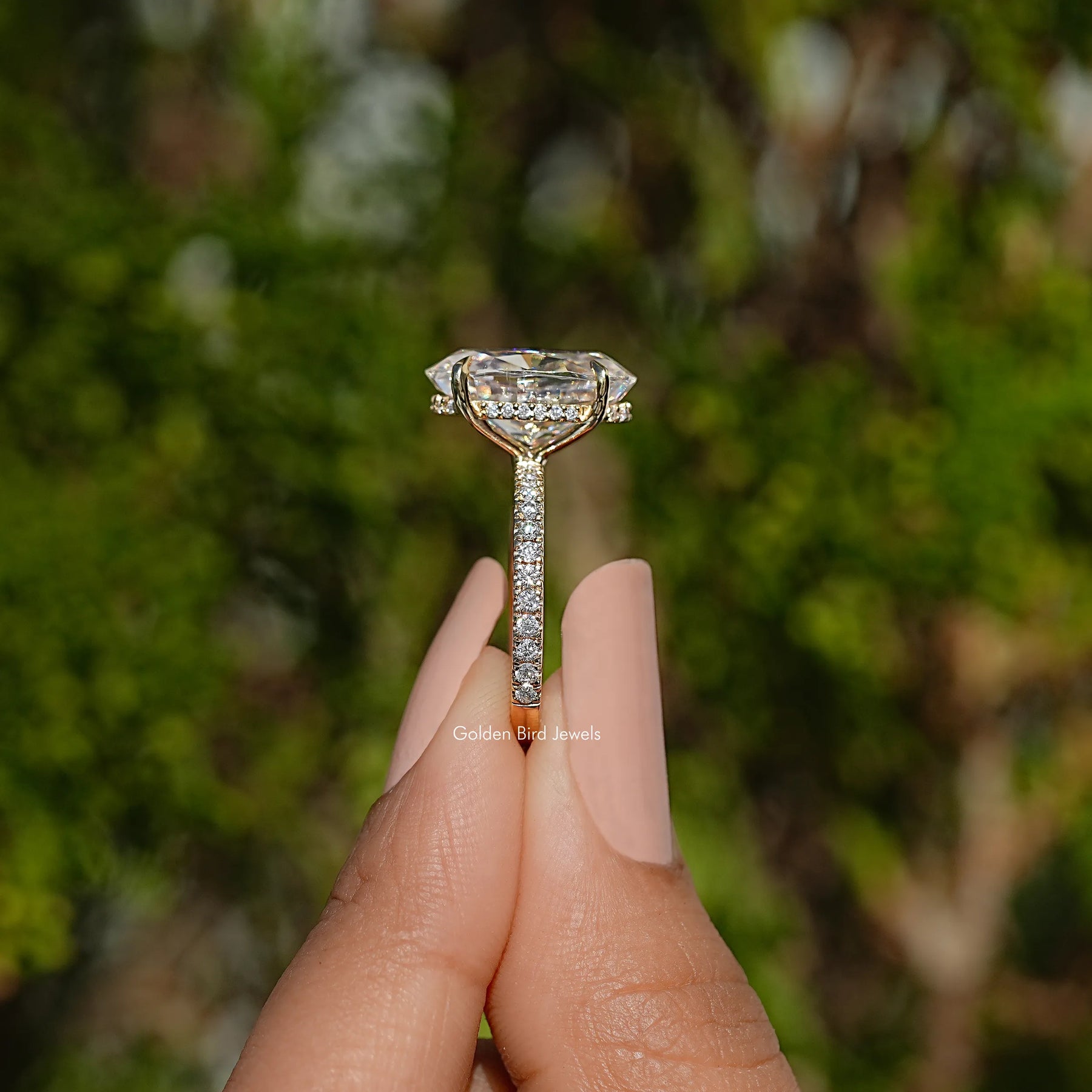 Crushed Ice Oval Cut Moissanite Solitaire Ring