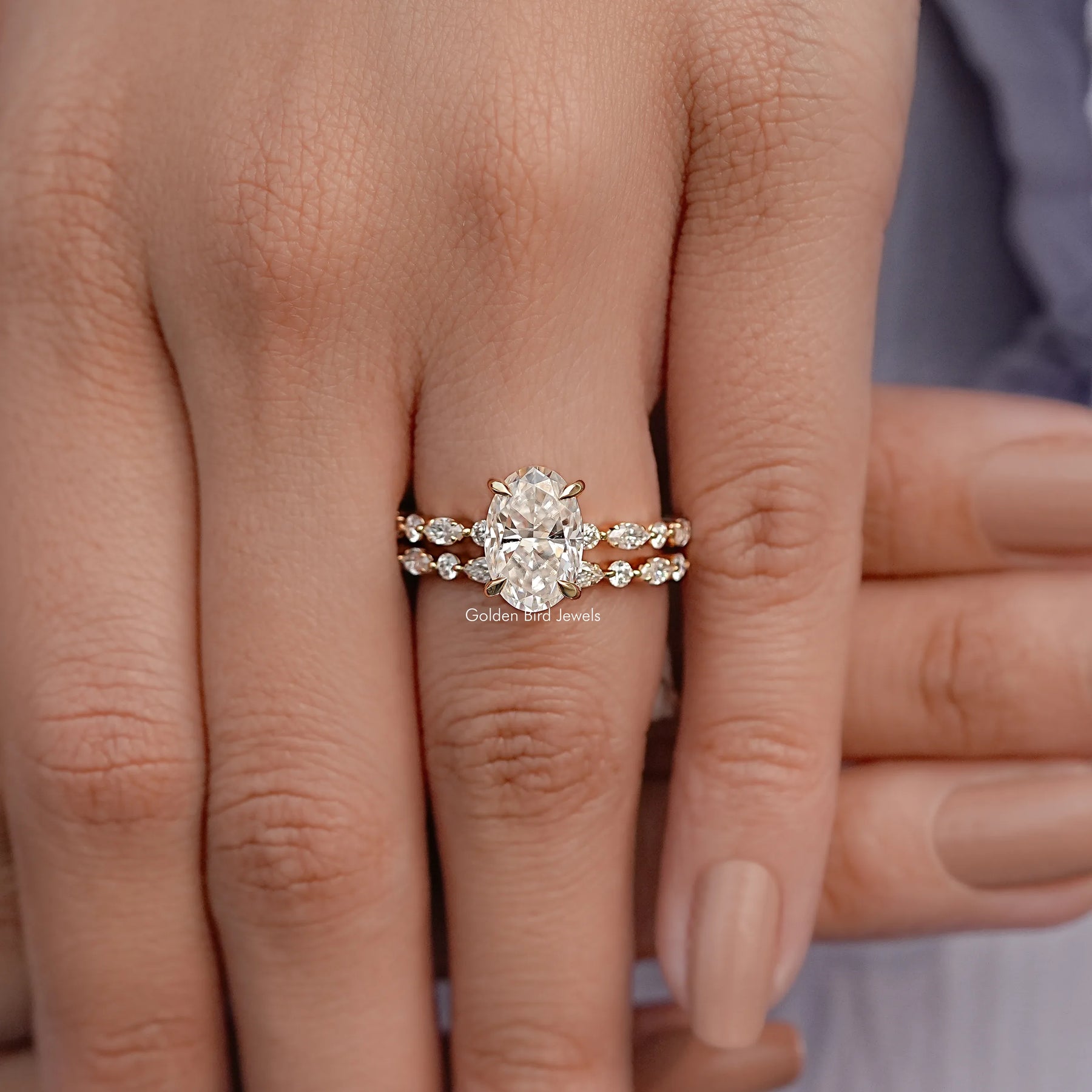 Crushed Ice Oval Cut Moissanite Bridal Ring Set