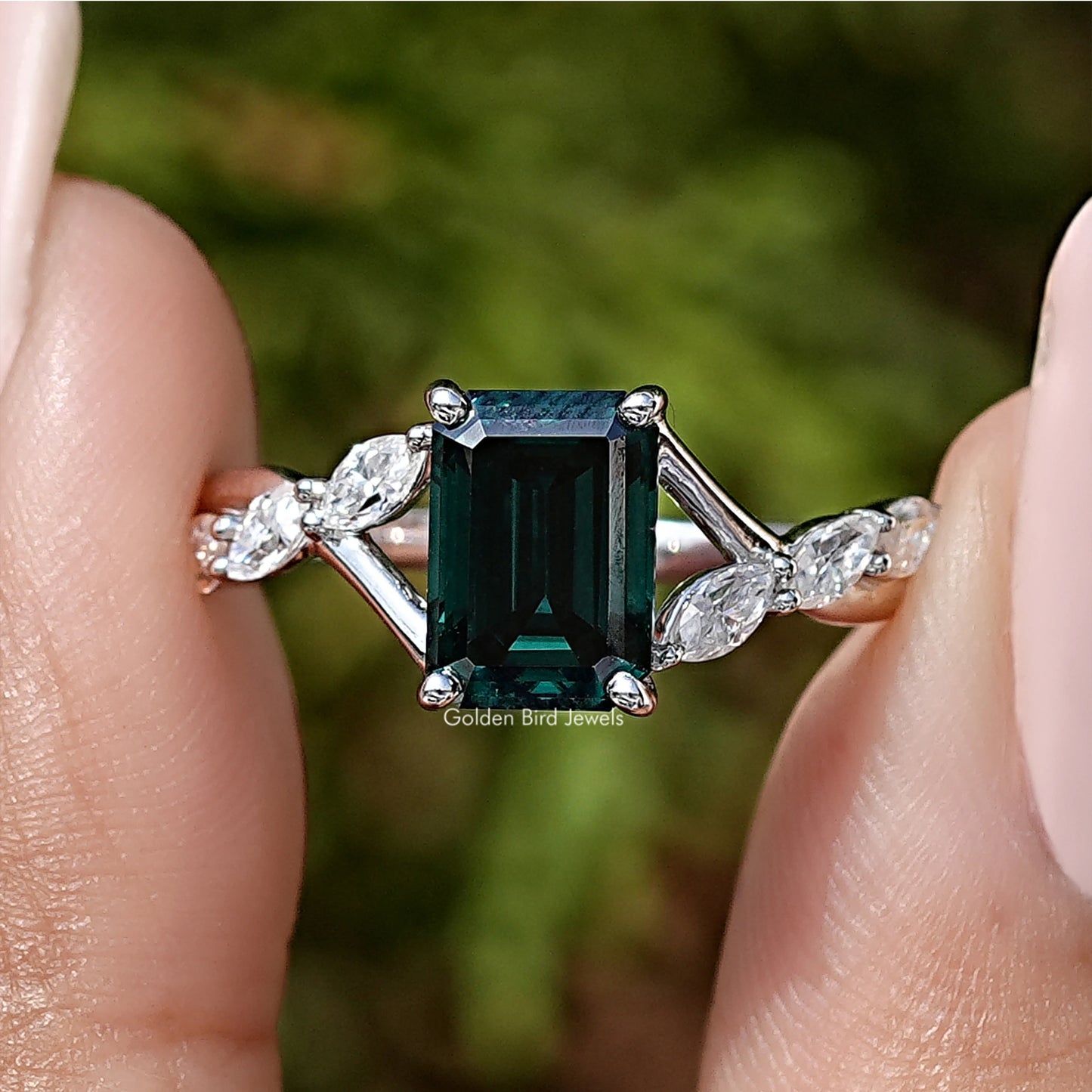 Green Emerald Moissanite Gemstone Floral Ring