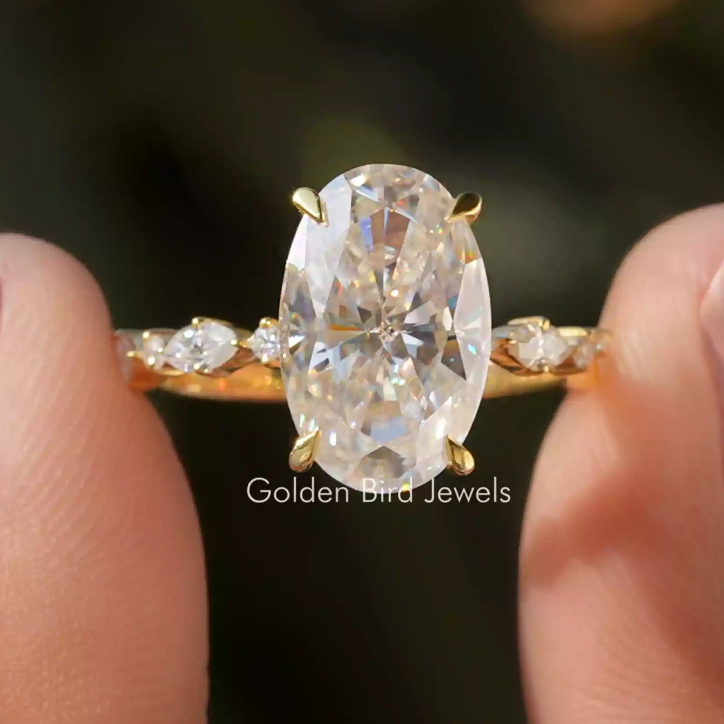 Crushed Ice Oval Cut Moissanite Accent Stone Ring