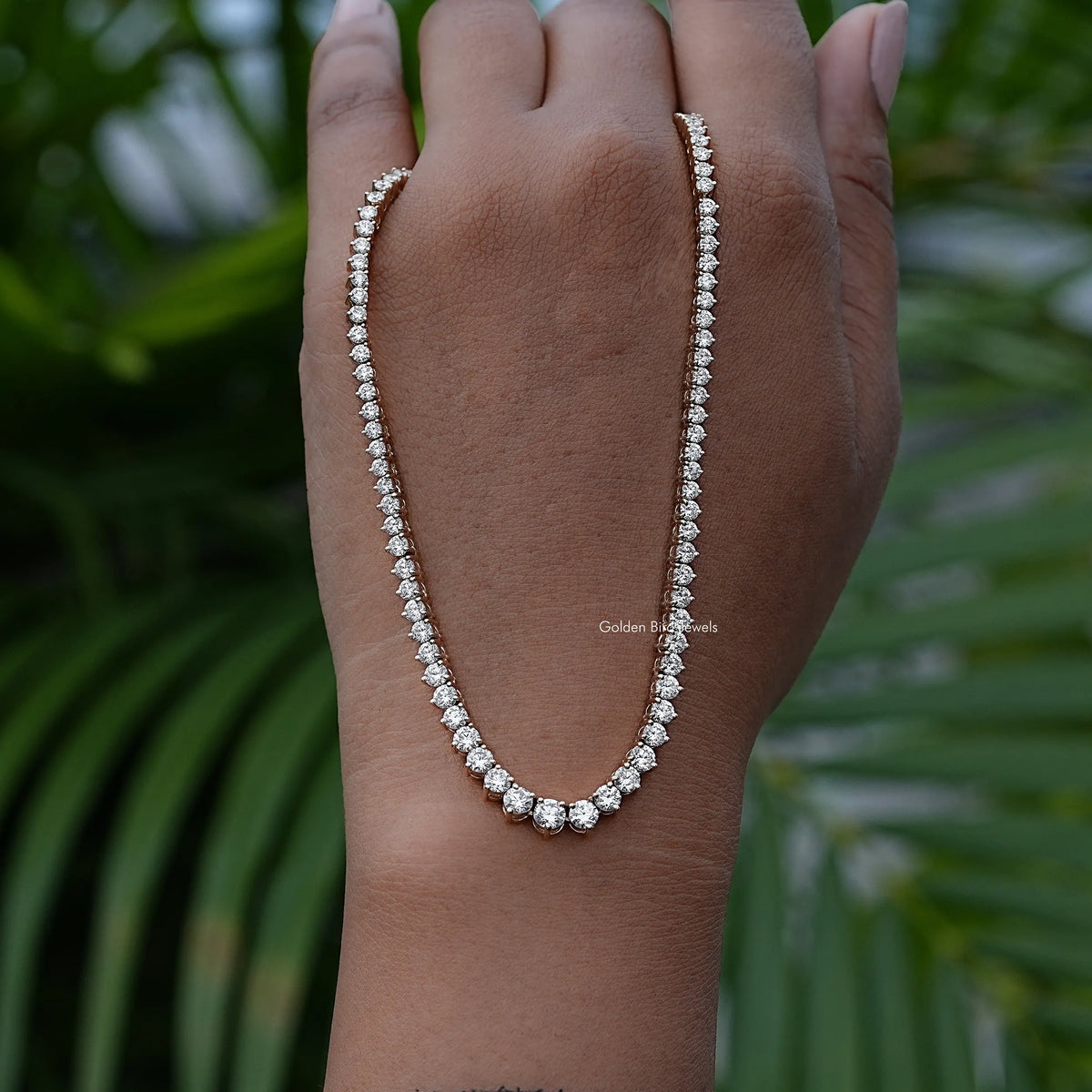 Lab Diamond necklace in round white stones 