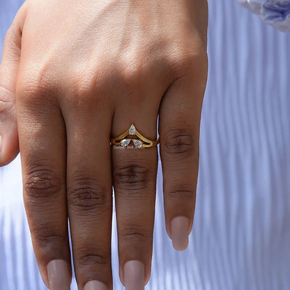 [Colorless Pear Shaped Curved Wedding Band]-[Golden Bird Jewels]