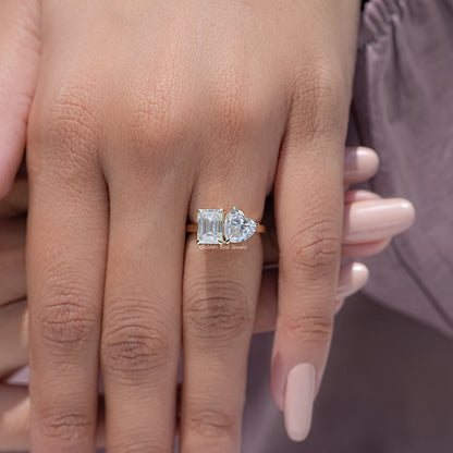 Toi et moi moissanite ring with emerald-cut and heart-shaped stones, silver-tone.