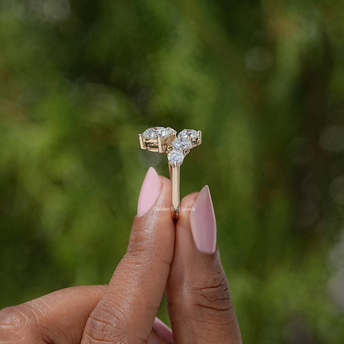 Round Cut Moissanite Bypass Shank Pendant