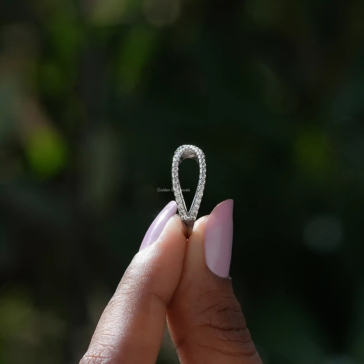 [White Gold Round Cut Criss Cross Band]-[Golden Bird Jewels]