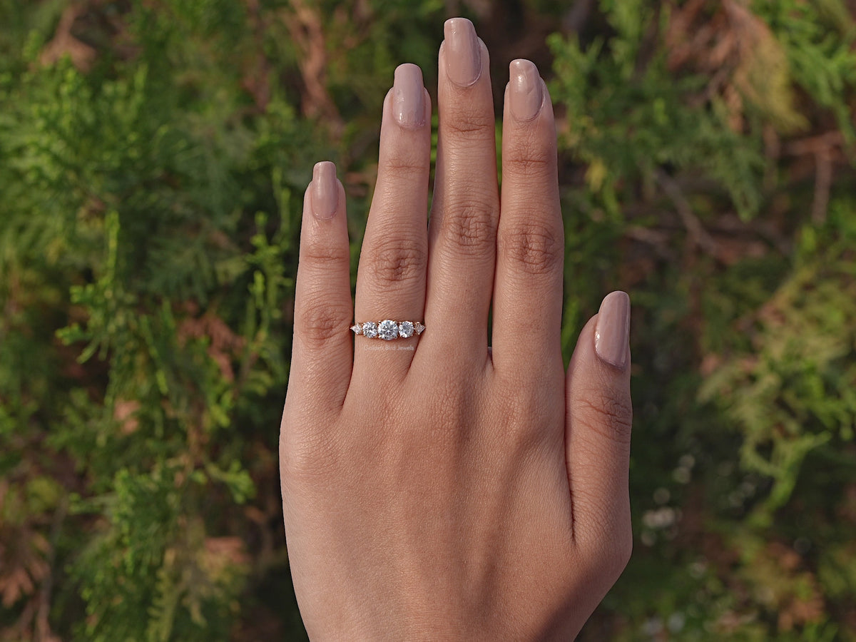 Youtube Video of Lab Diamond Kite And Round Cut 5 Stone Ring