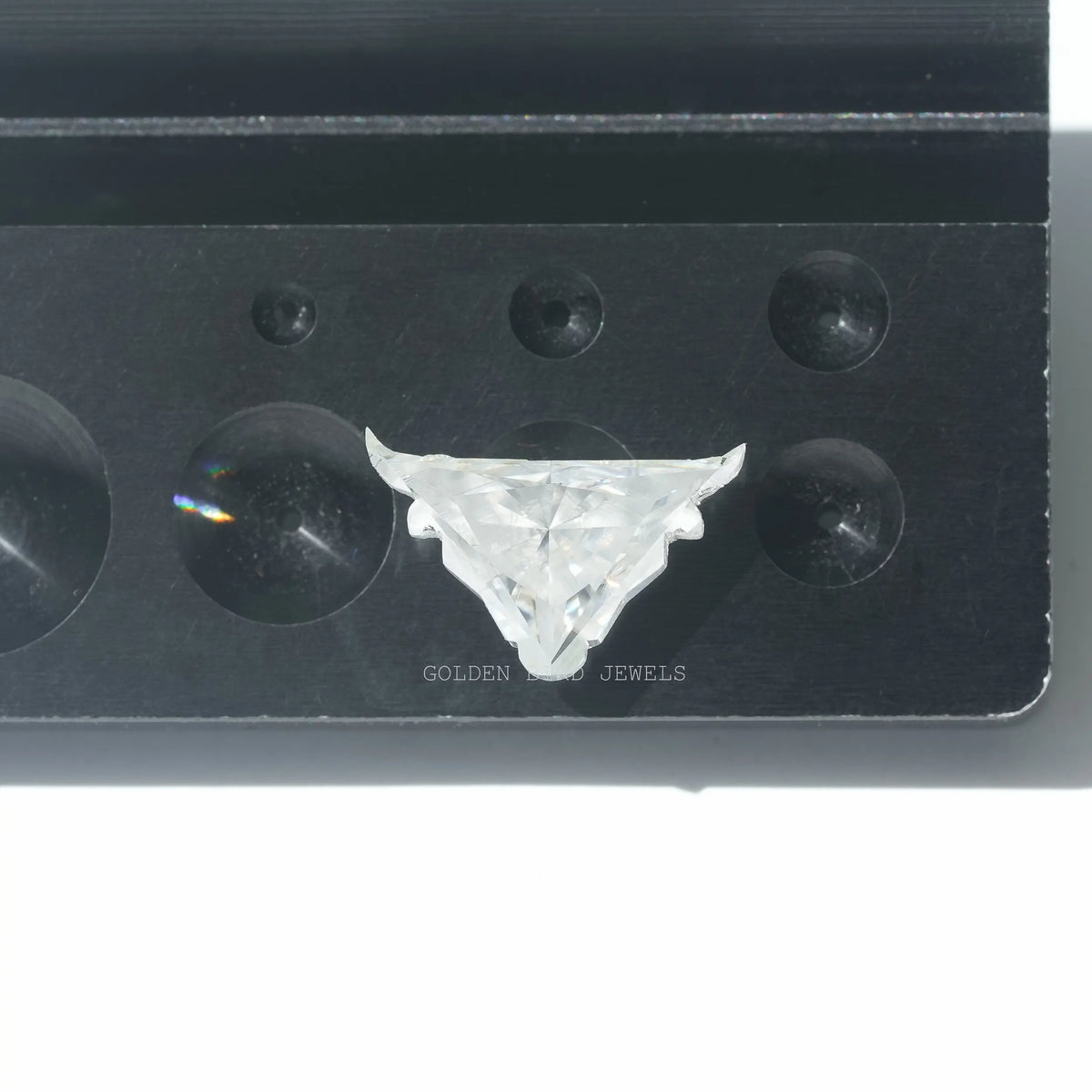 Top view of Bull Shape Moissanite stone 