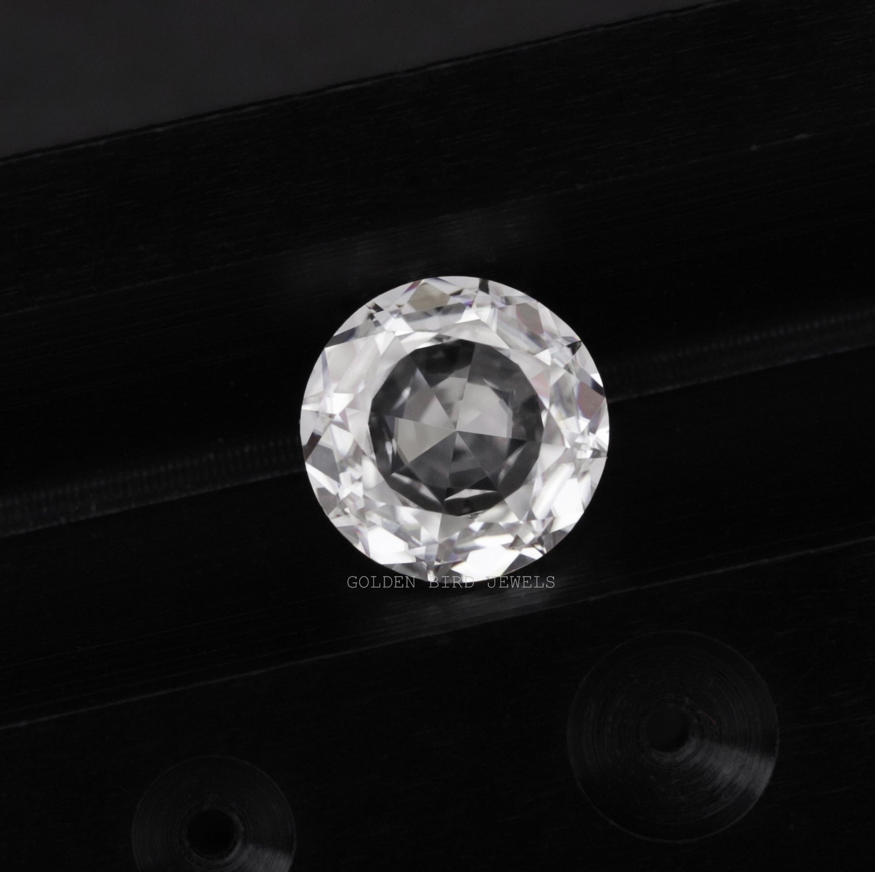 Close View Of Moissanite Rose Cut Round  Loose Stone